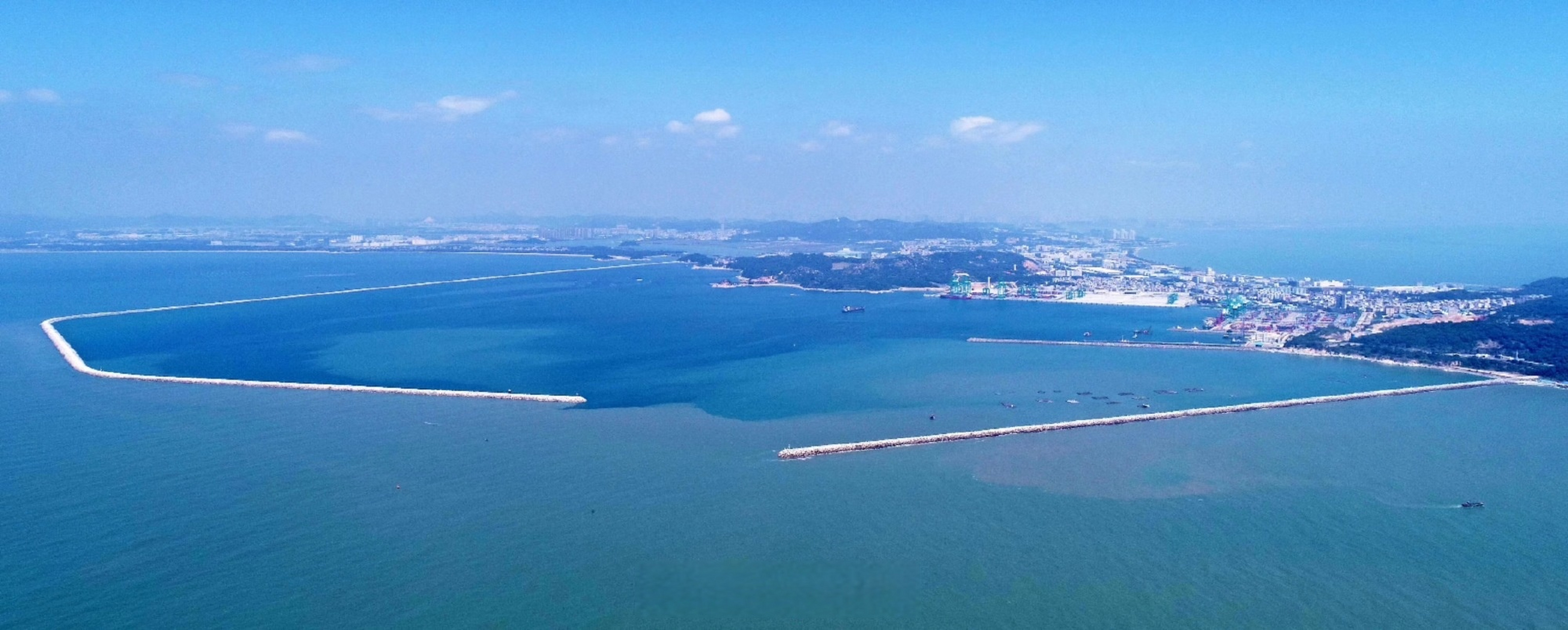 汕头港广澳港区三期工程陆域形成工程环境影响评价第一次公示  为了