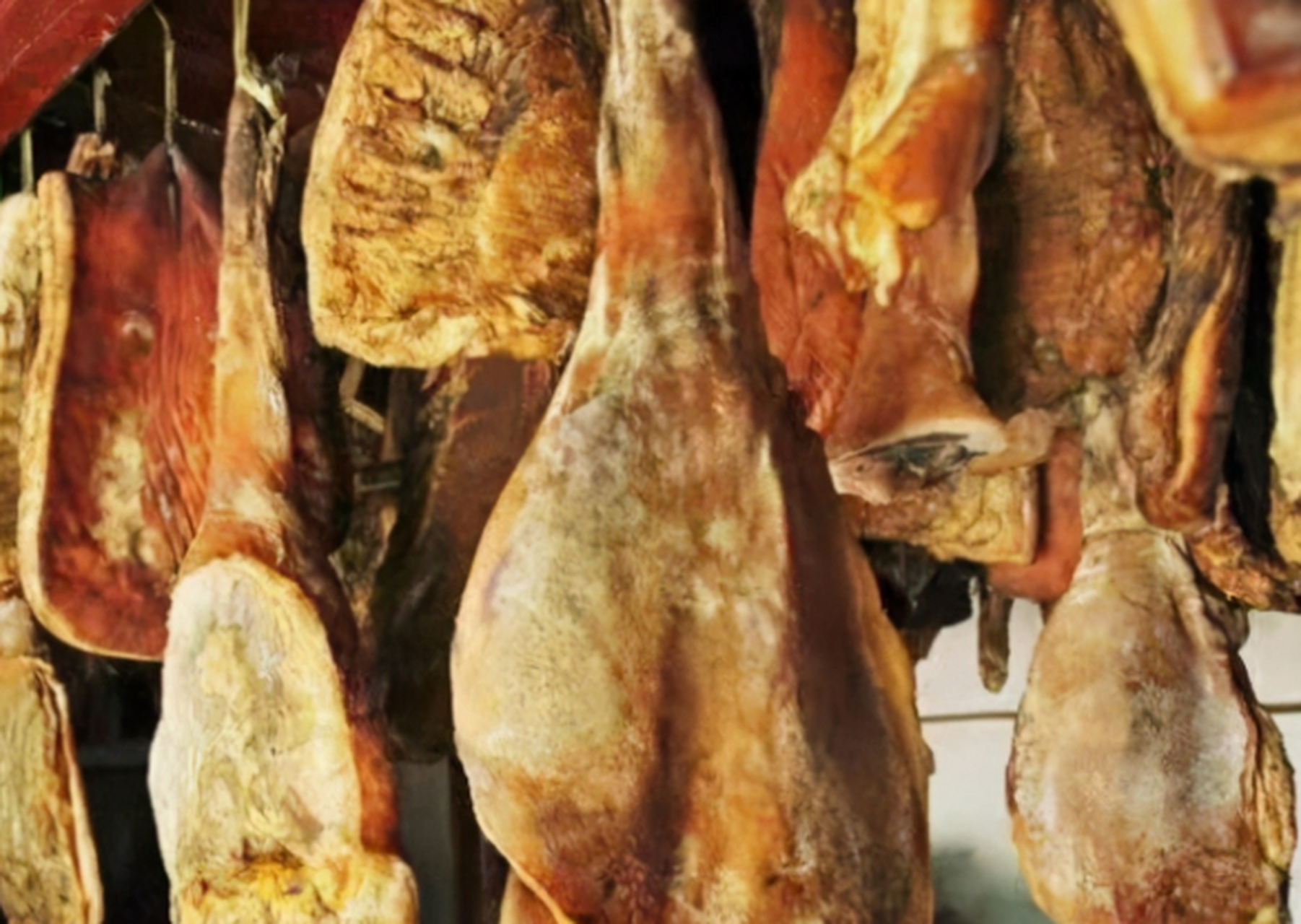 耀南火腿#美食##玉溪美食##美食分享#  耀南火腿采用传统的工艺腌制