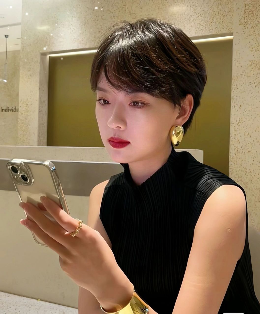 2023时尚短发 短发发型