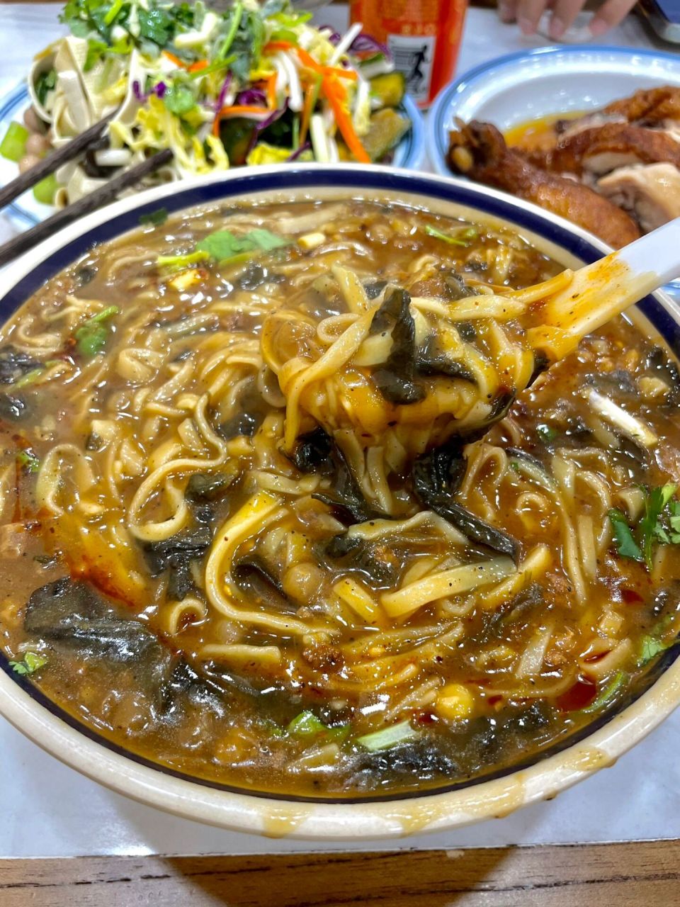 阜阳探店|粘粘乎乎的面条子90 今天中午来打卡刘晓燕杂面条,离我很