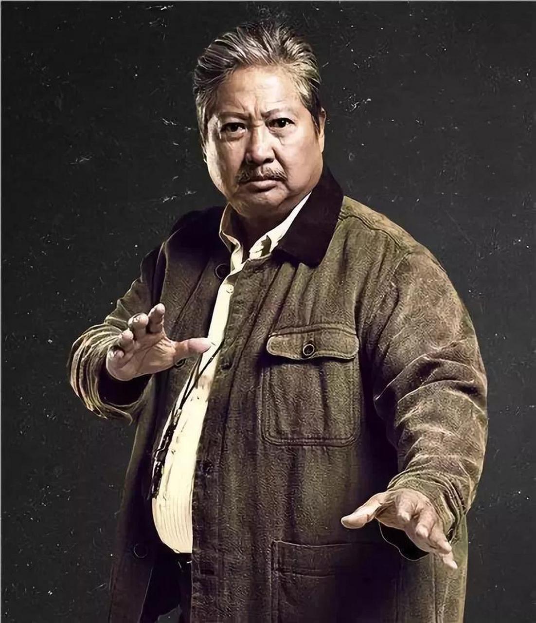 洪金宝是一位著名的香港演员,导演和制片人,出生于 1952 年.