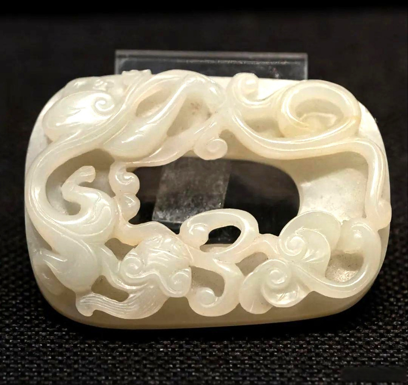 柔弱无骨的清代玉韘!