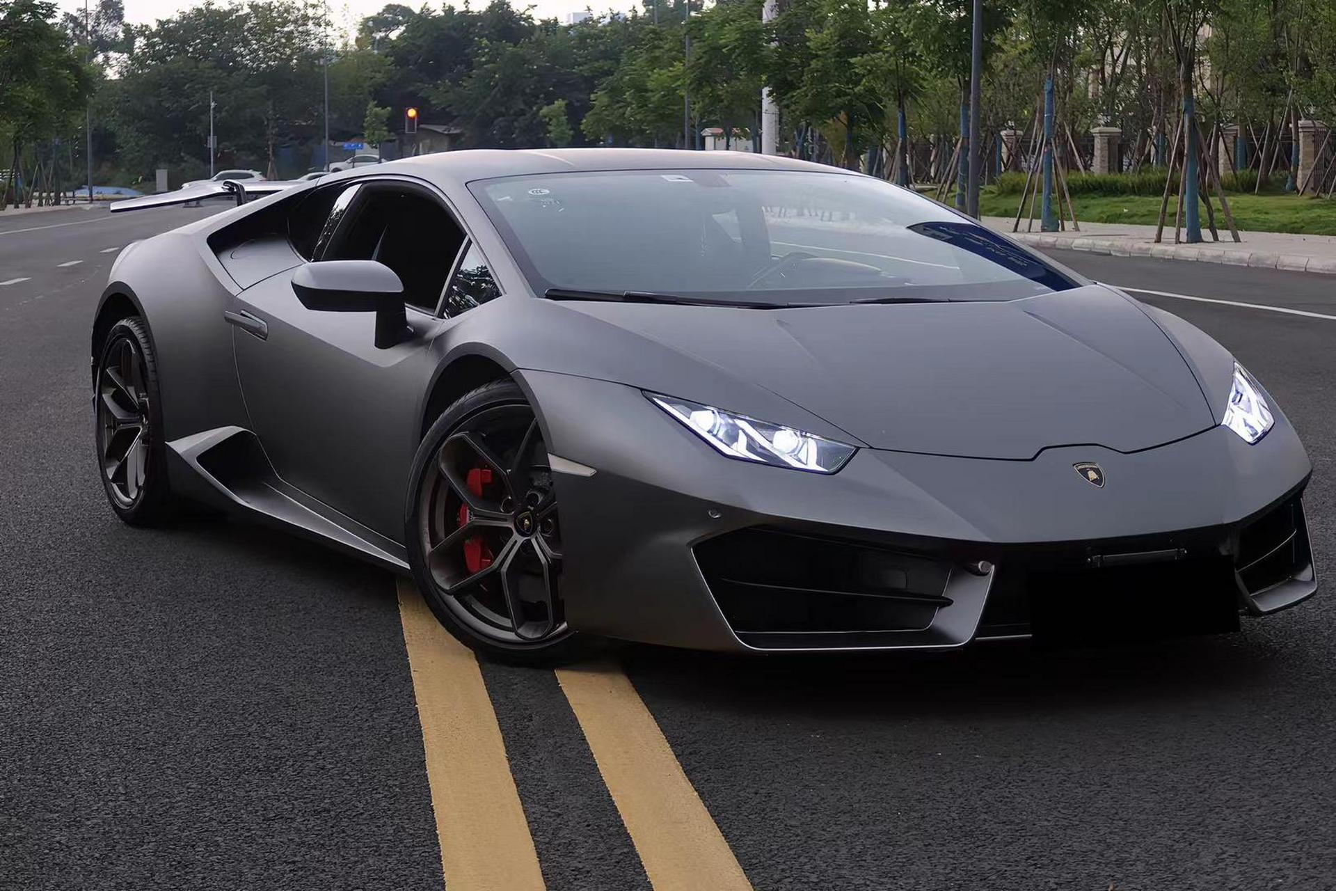 捡漏出售一台兰博基尼飓风! 17年5月上牌580-2,车况原版原漆 表显3.