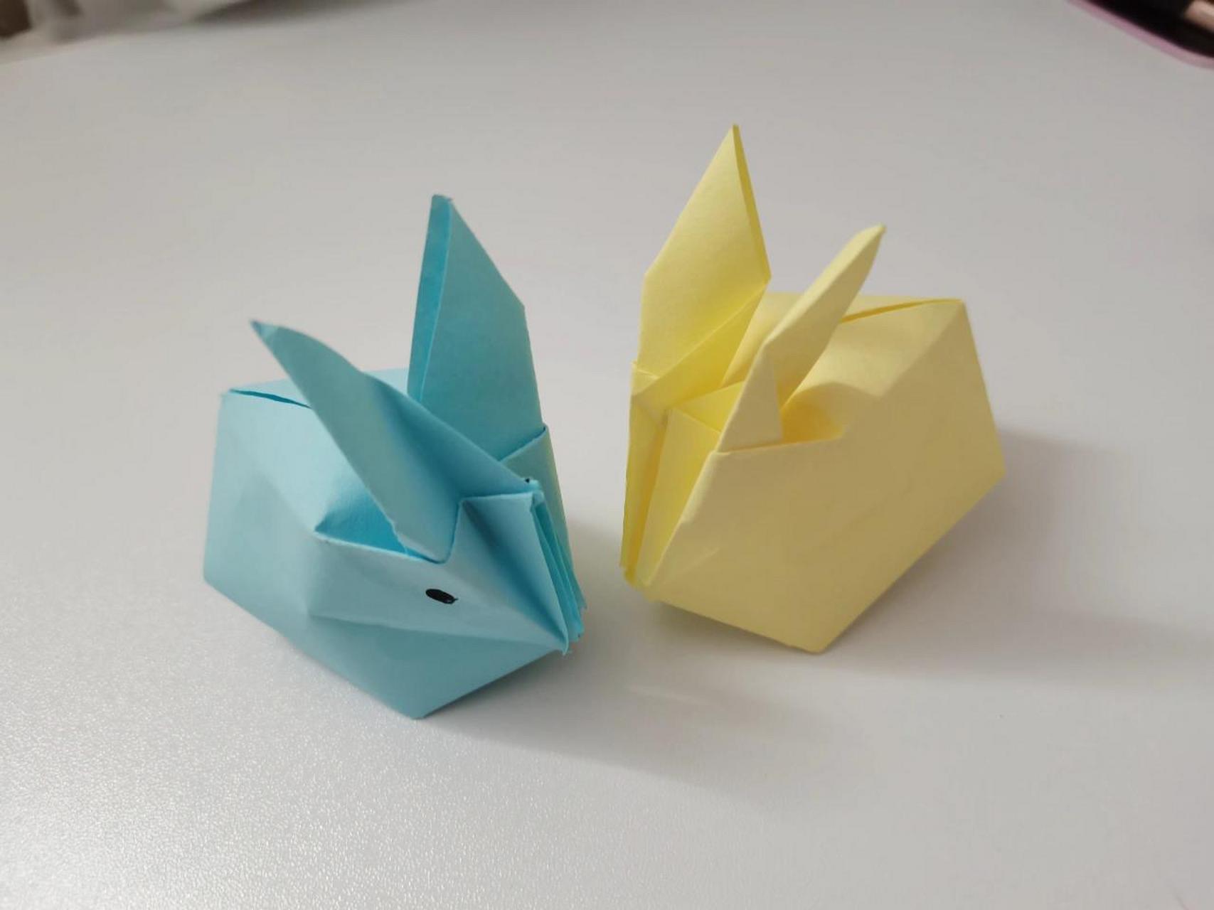 只要吹一口气就能鼓起来的兔子折纸教程来啦~ 我超喜欢这只奶黄色兔子