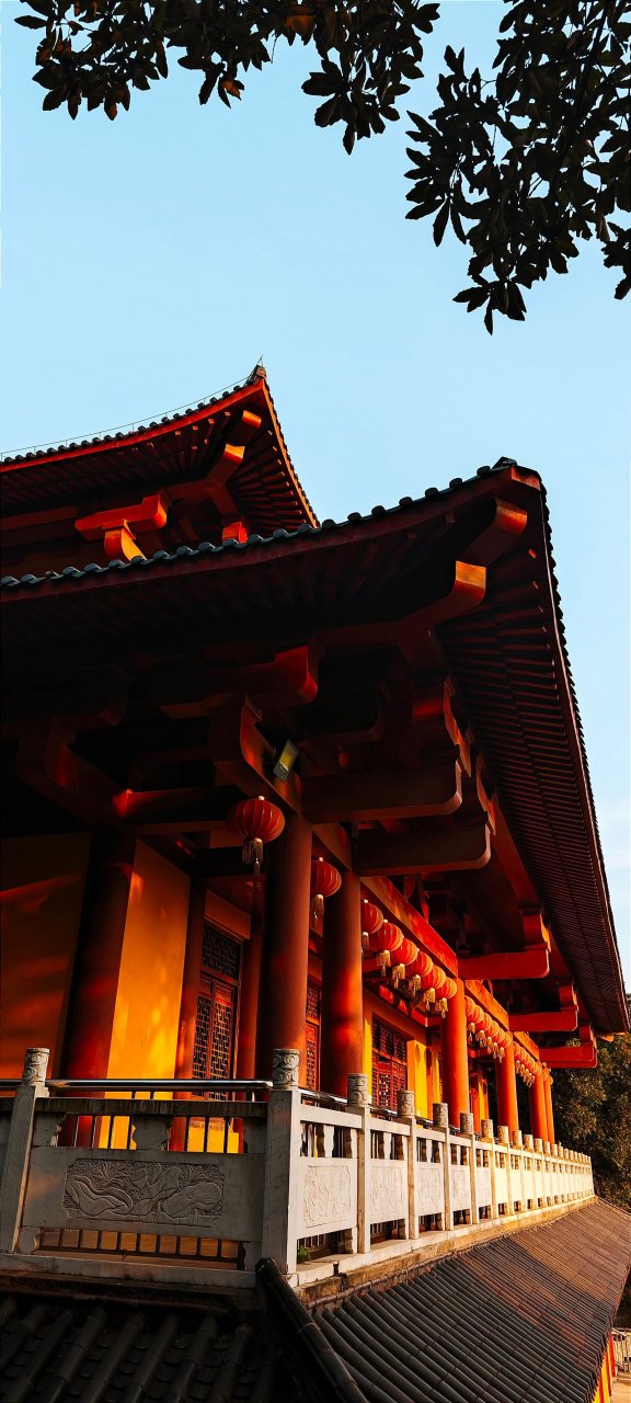 灵泉寺 早观灵泉寺,离长江最近的寺院,坐落于鄂州西山