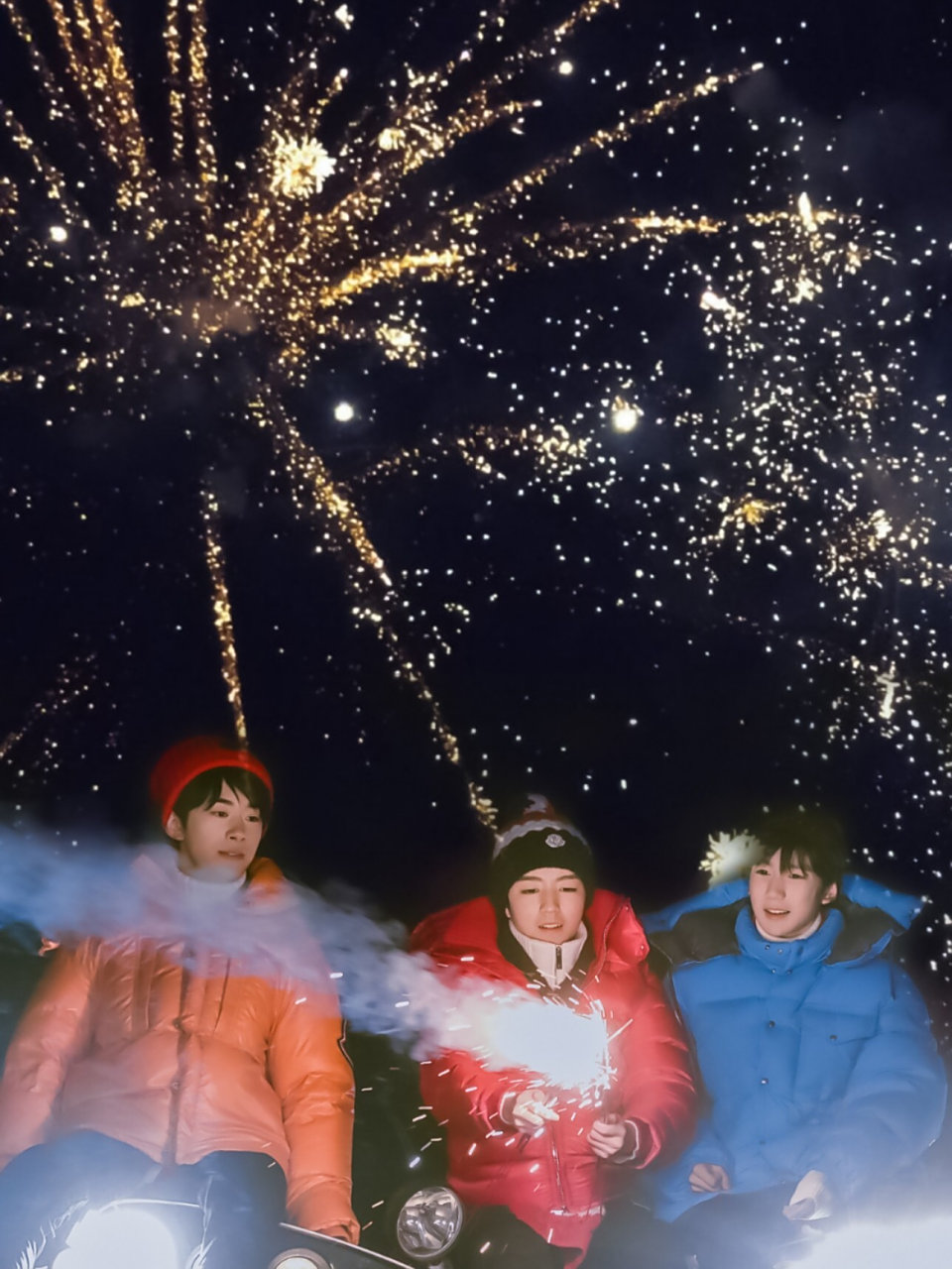 tfboys八周年 选了几张当壁纸真的很绝的照片,三个人的友情,从小到大