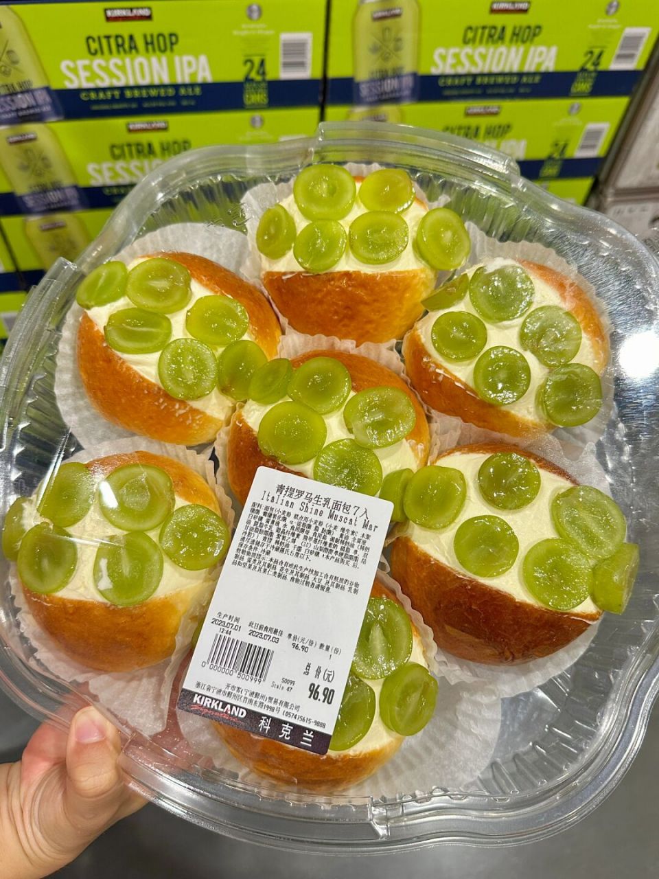 去开市客别再买青提蛋糕了…试试这个 榴莲芝士蛋糕!好吃!