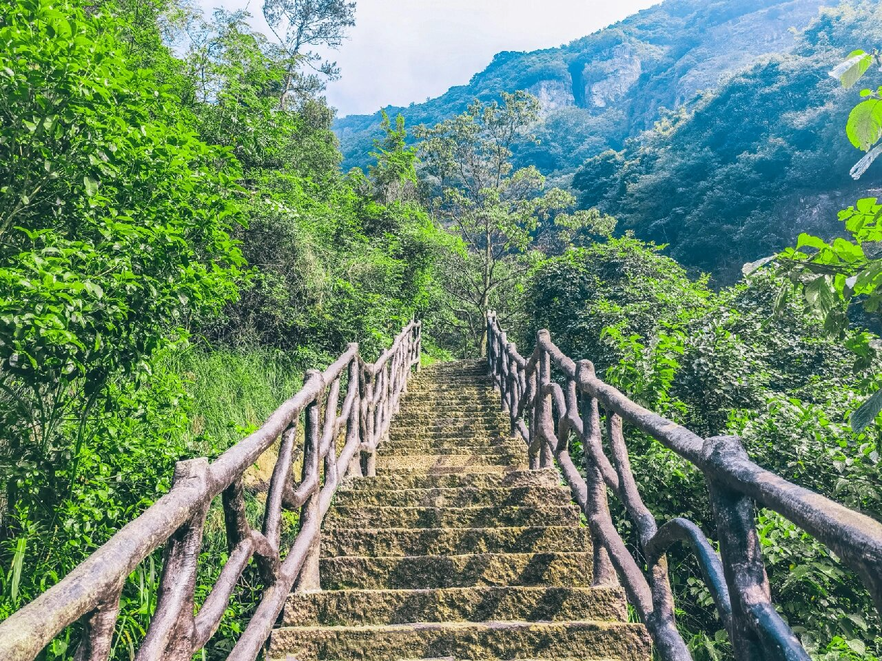 梁皇山风景图片