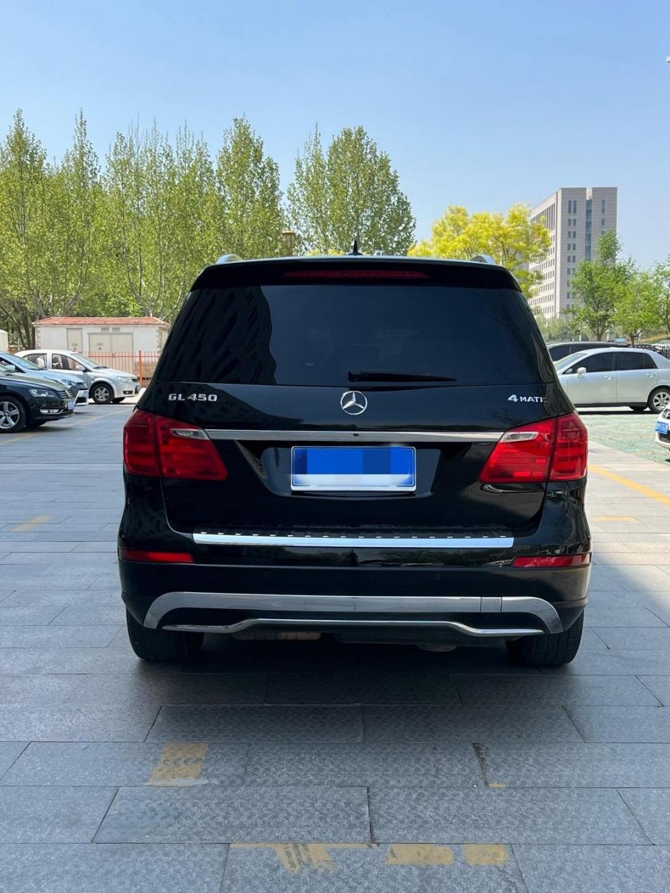 奔驰glc350车型图片