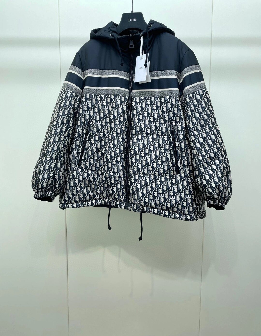 dior 老花棉衣 dior老花连帽棉服 专柜正品 s码 99新吊牌在 价格28000
