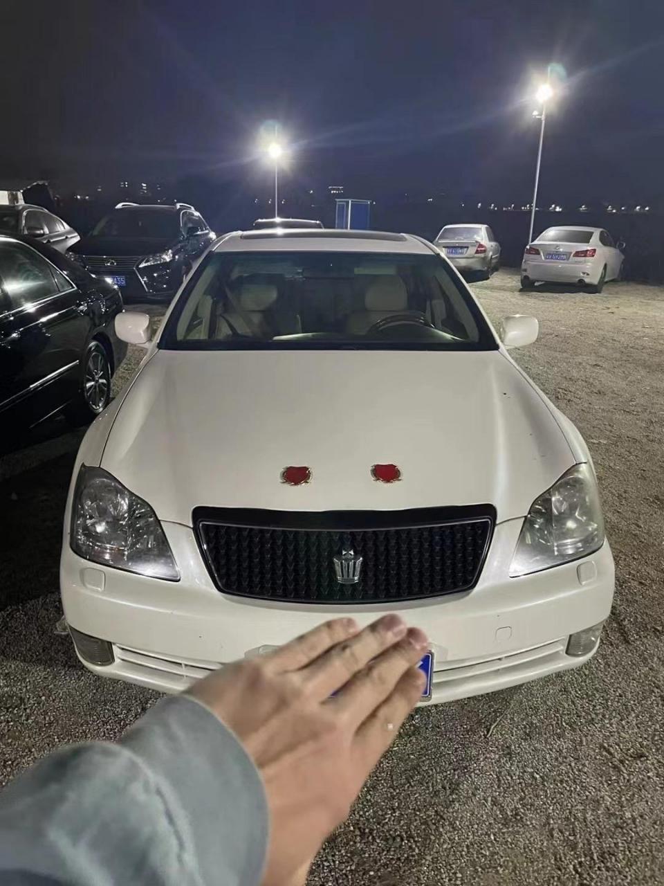 09年 丰田皇冠2.5l金标导航版,内外成色完美,实表19万公里!