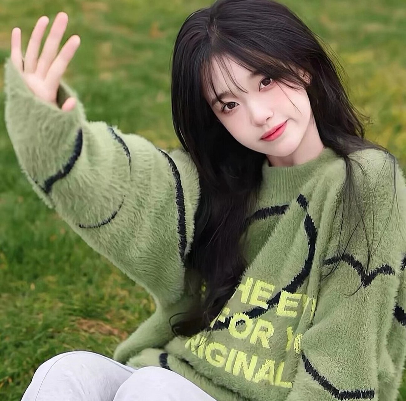 头像# #优质女生头像# #女生头像# #真人女生头像# #绿色系# 洞处