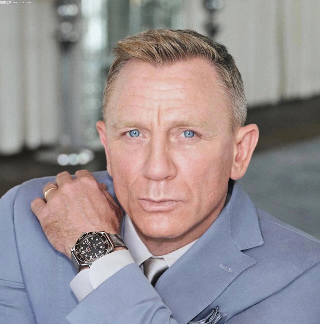 《007:无暇赴死》联名版,正是在电影中克雷格佩戴在手腕上的那只腕表