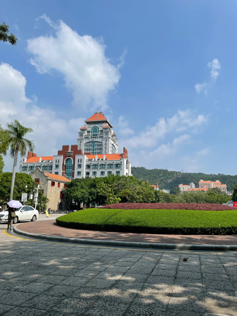 艾利斯顿商学院我来啦 是有楚雨荨的学校啊93是我记忆中的青春