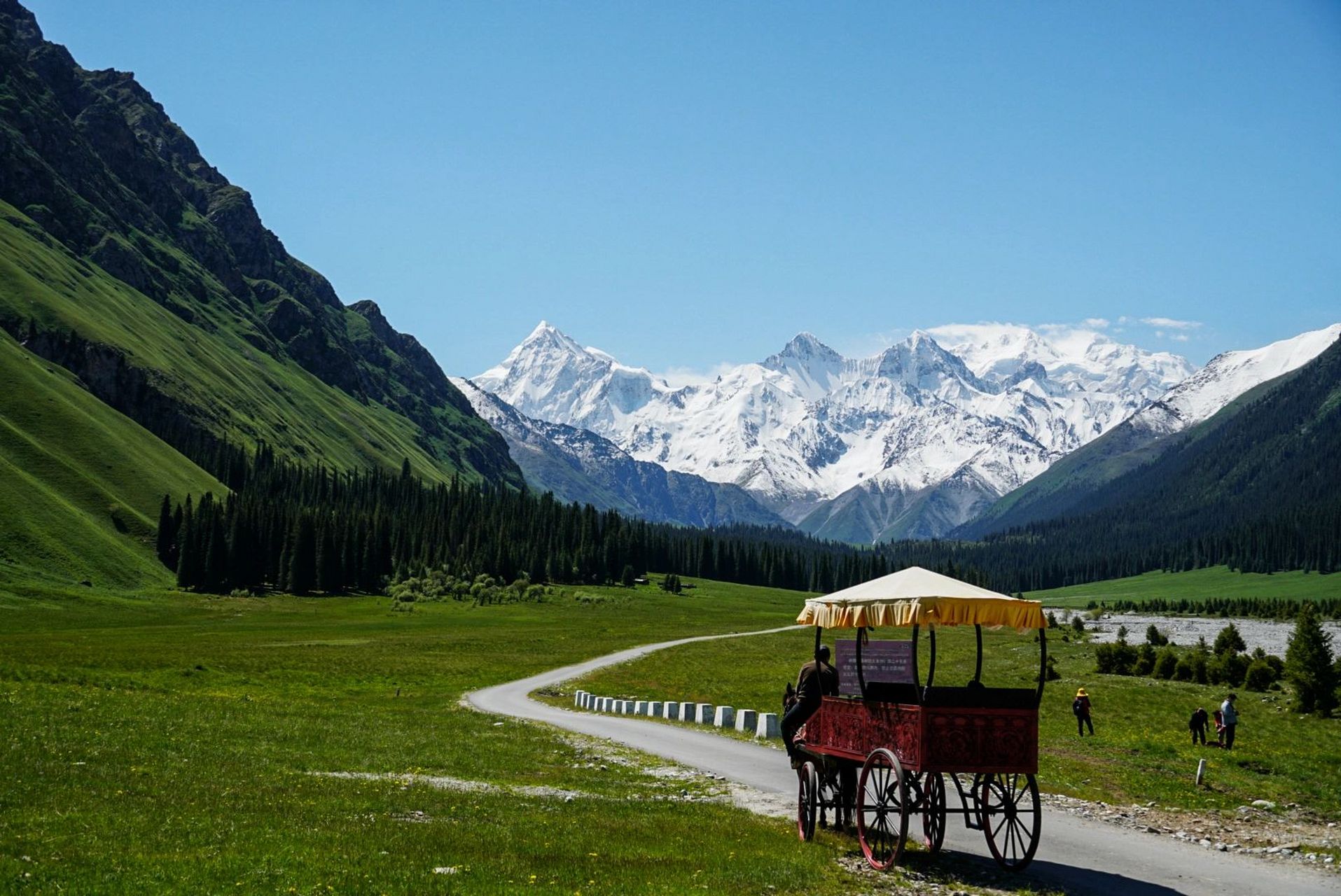 但刚刚搜了一下上关于伊犁景点的相关笔记,夏塔的笔记竟然是最少的