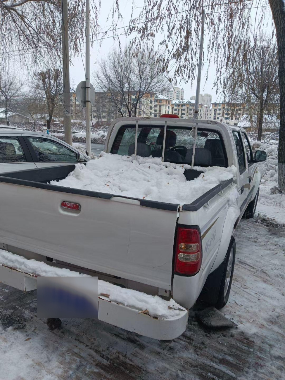 10年长城皮卡全车原版  汽油四驱 价格1万多 压地头 喜欢的抓紧每天