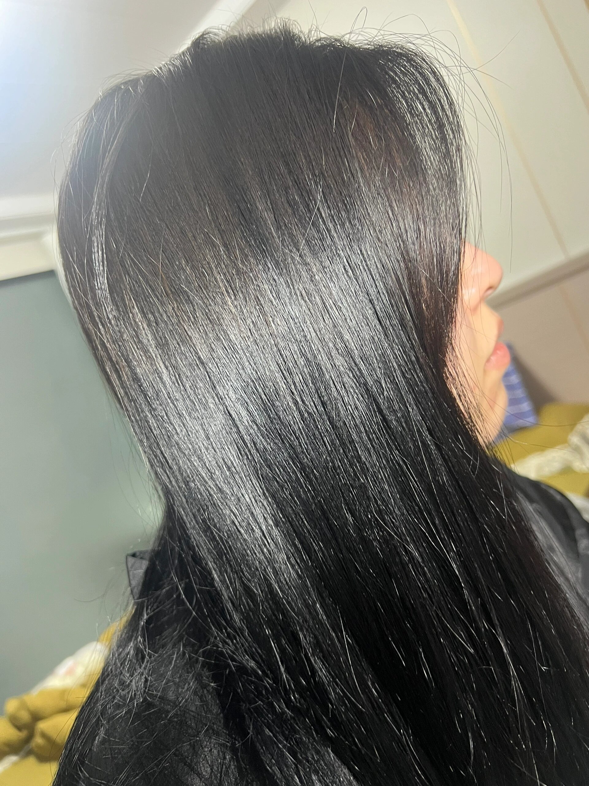 0珍珠黑 之前染的黑茶色头发长了好多,时间久了下面半截都发黄想着