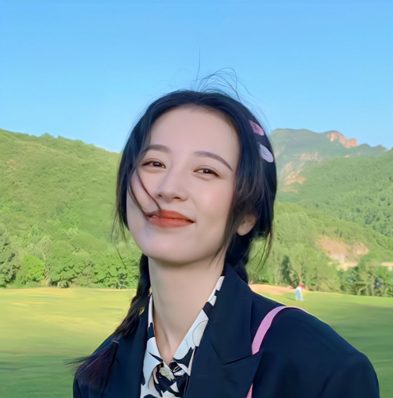 周雨彤头像合集 自修|礼貌拿图喔