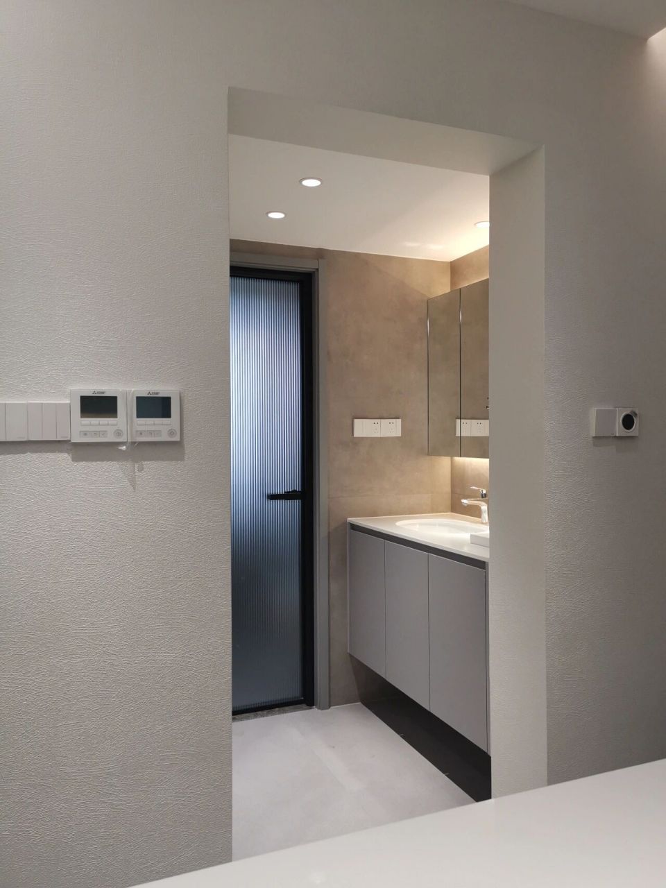 卫生间干区不做门套 刚才有个姐妹问我,我家卫生间干区没有门套,是