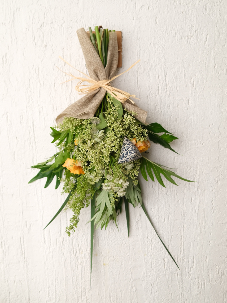 端午花束/艾草花束 今年是端午花束不再是纯"素"啦,两个版都加入了