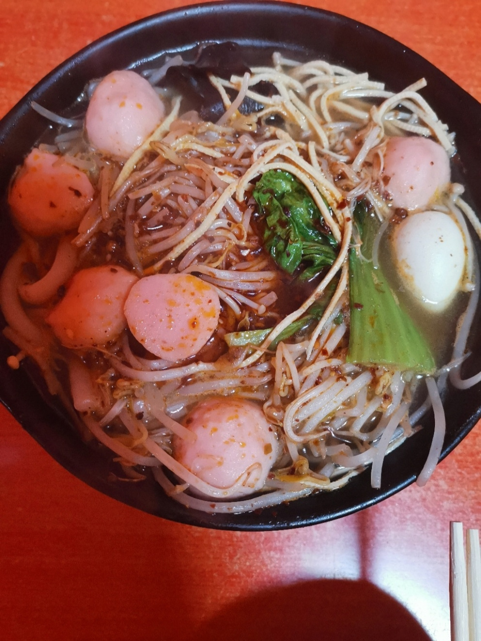 来宣化一定要吃的美食 车轮饼 超级超级好吃,店主是一个九零后,店里是