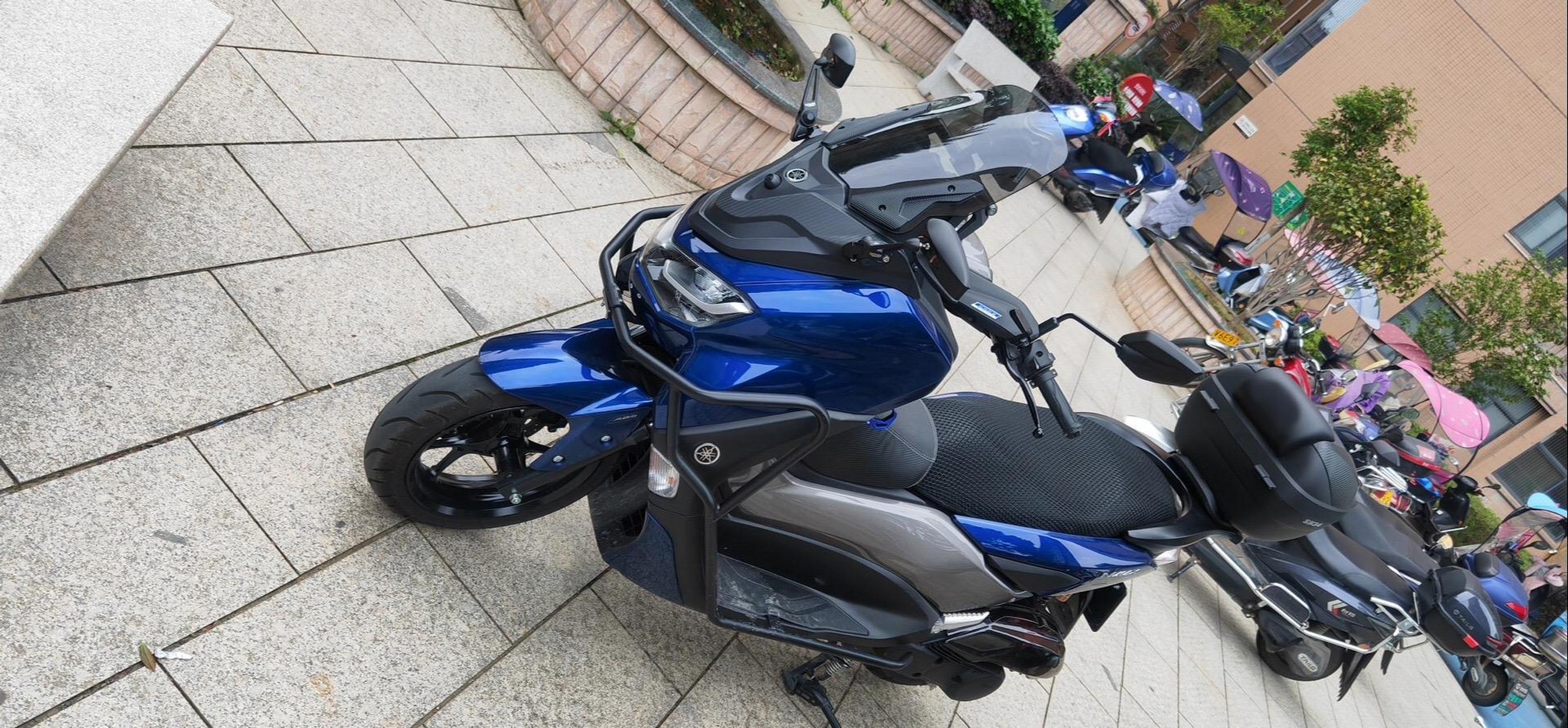 新到手进口的雅马哈nmax155.