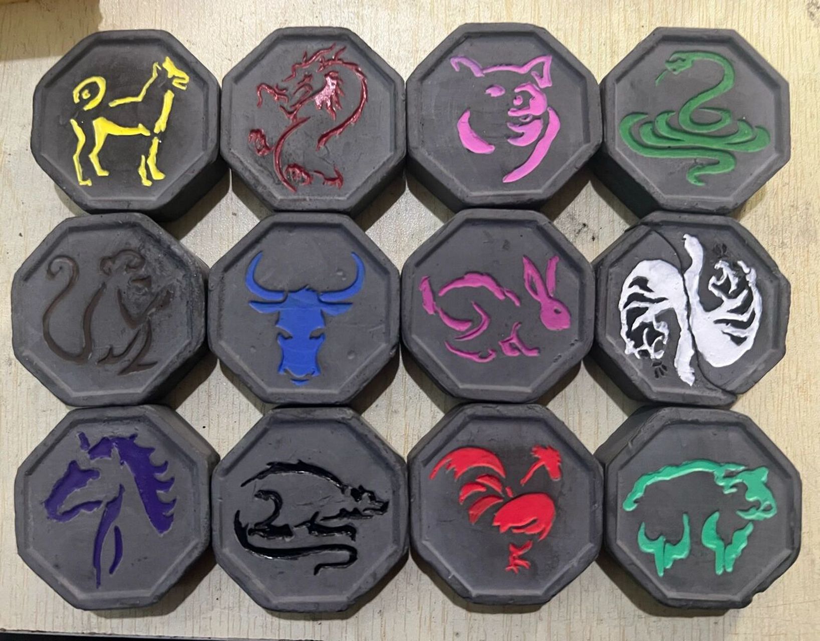 成龙历险记十二生肖双面石头版本 成龙历险记十二生肖双面石头版本