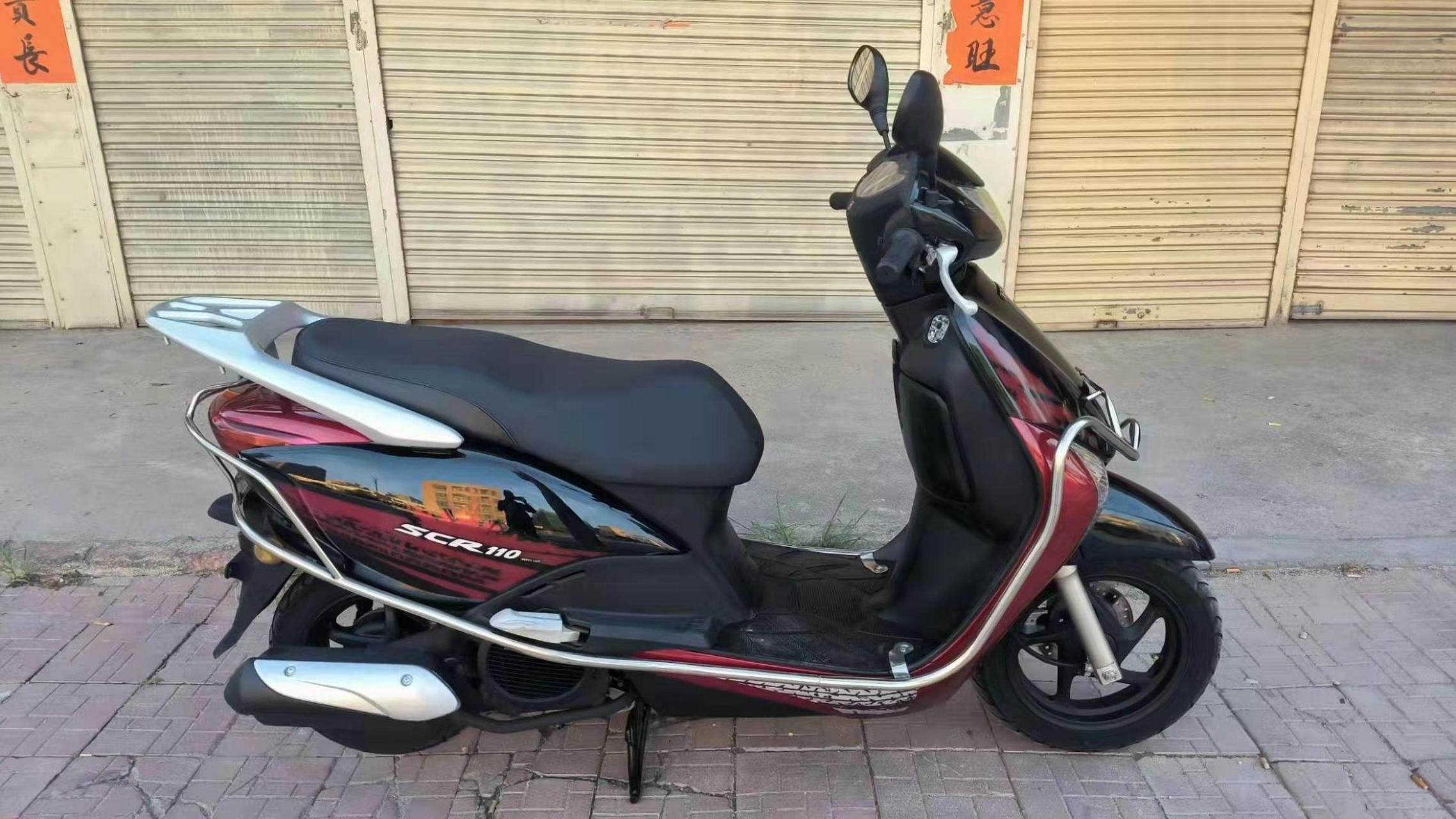 五羊本田电喷水冷110佳御家用踏板摩托车推荐