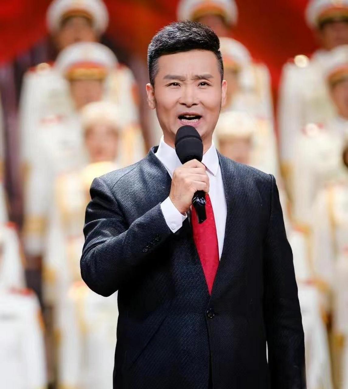 可恨,专门唱亲情歌的"青歌老王子"刘和刚,被狗仔爆料,竟然私下招收