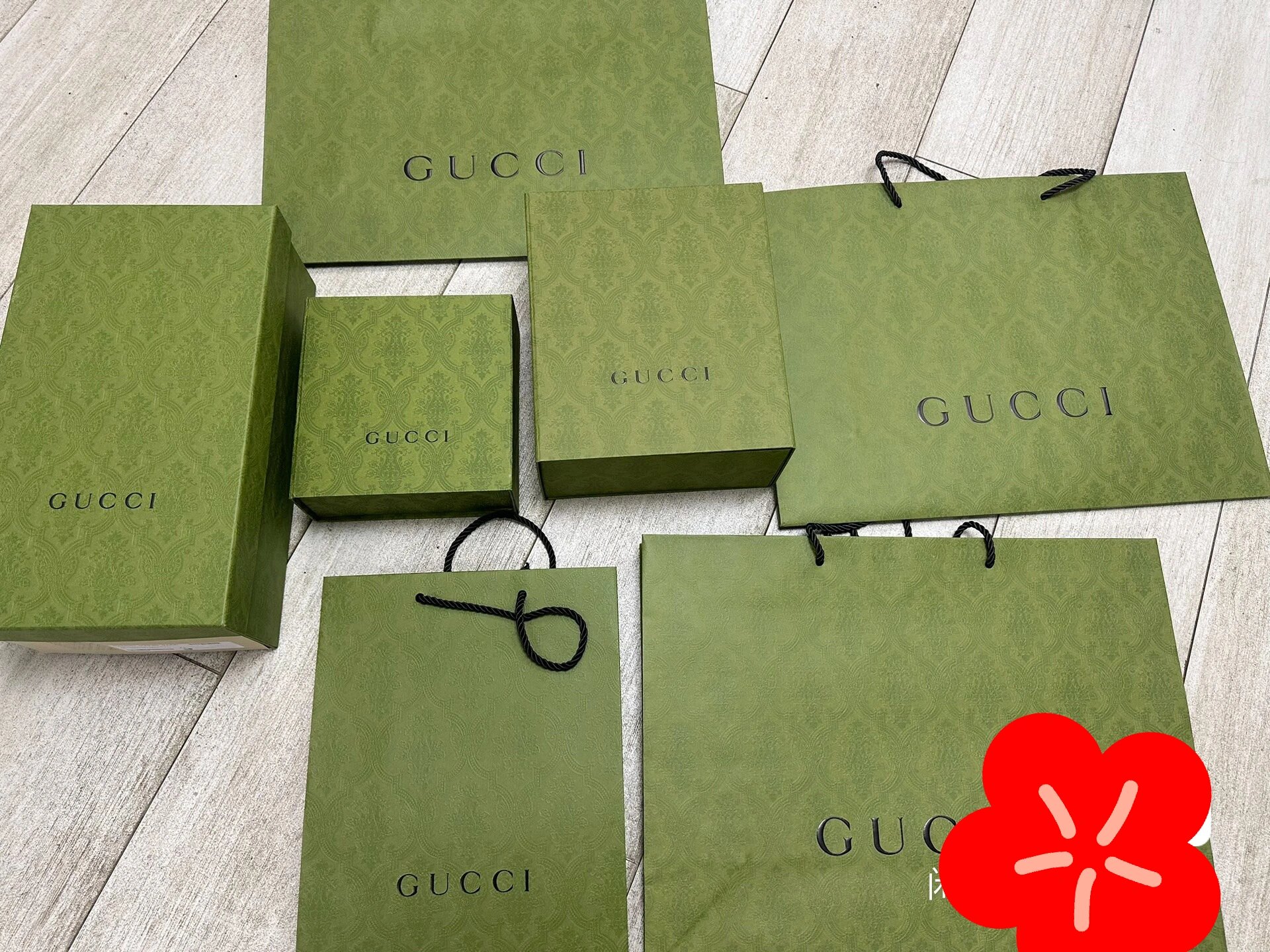 古驰gucci皮袋 包 鞋 袋  礼品全新保证正品盒26×22×11