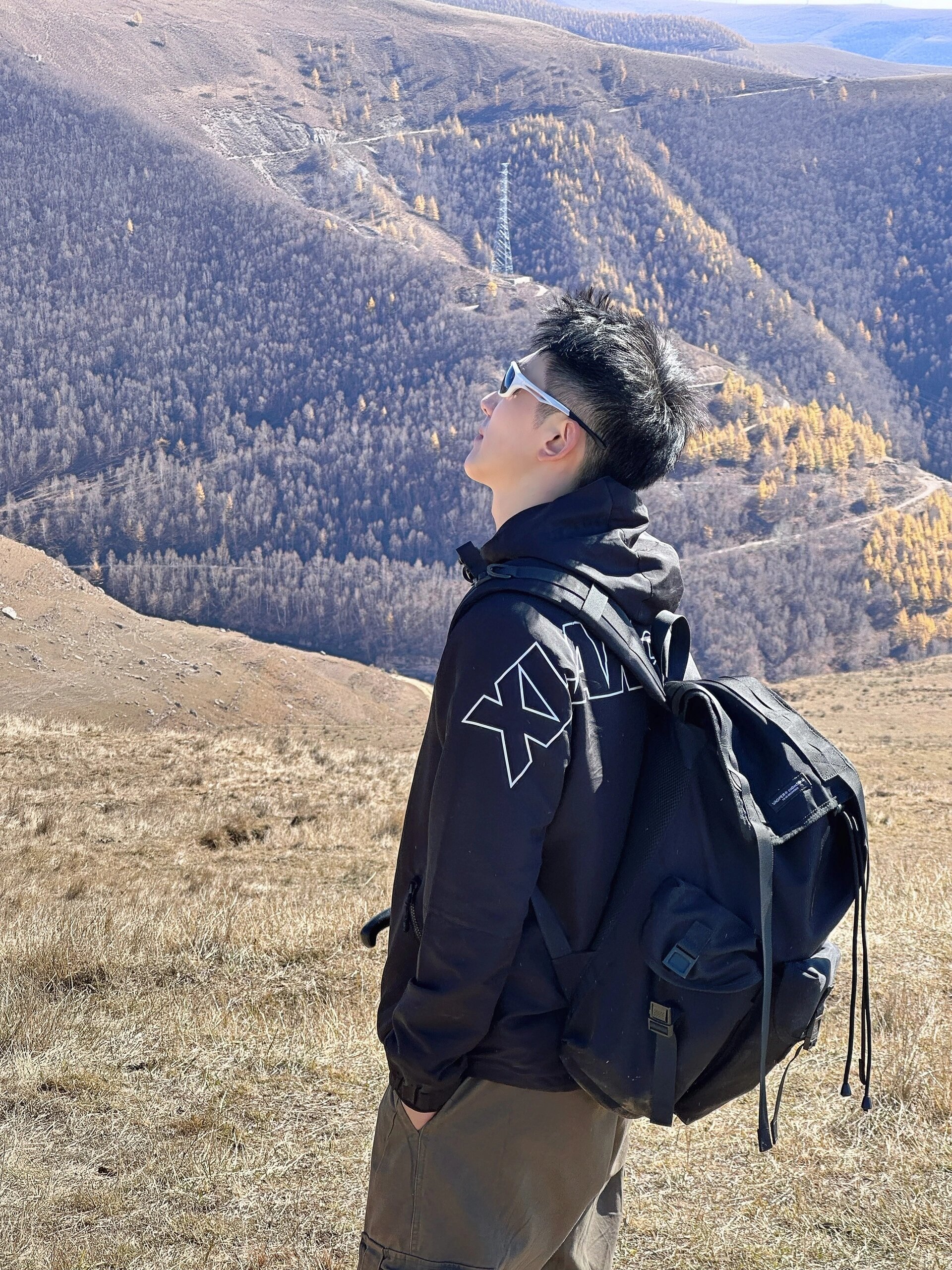 非常有自由感的男生户外徒步爬山拍照姿势分享   26615 7215