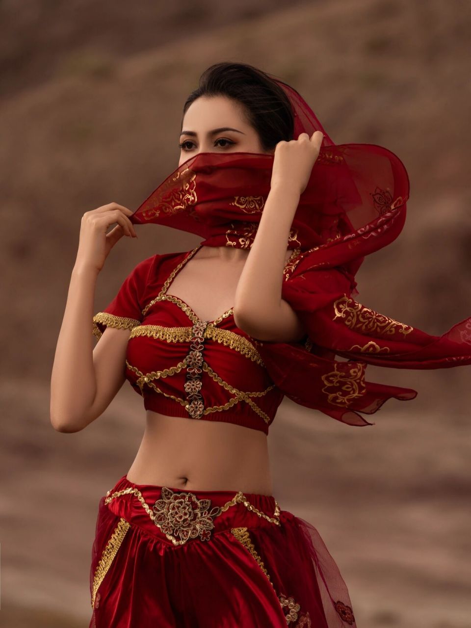 此姑娘乃西域尤物,非中原滋味|西域美女 神秘又撩人心怀的西域风情