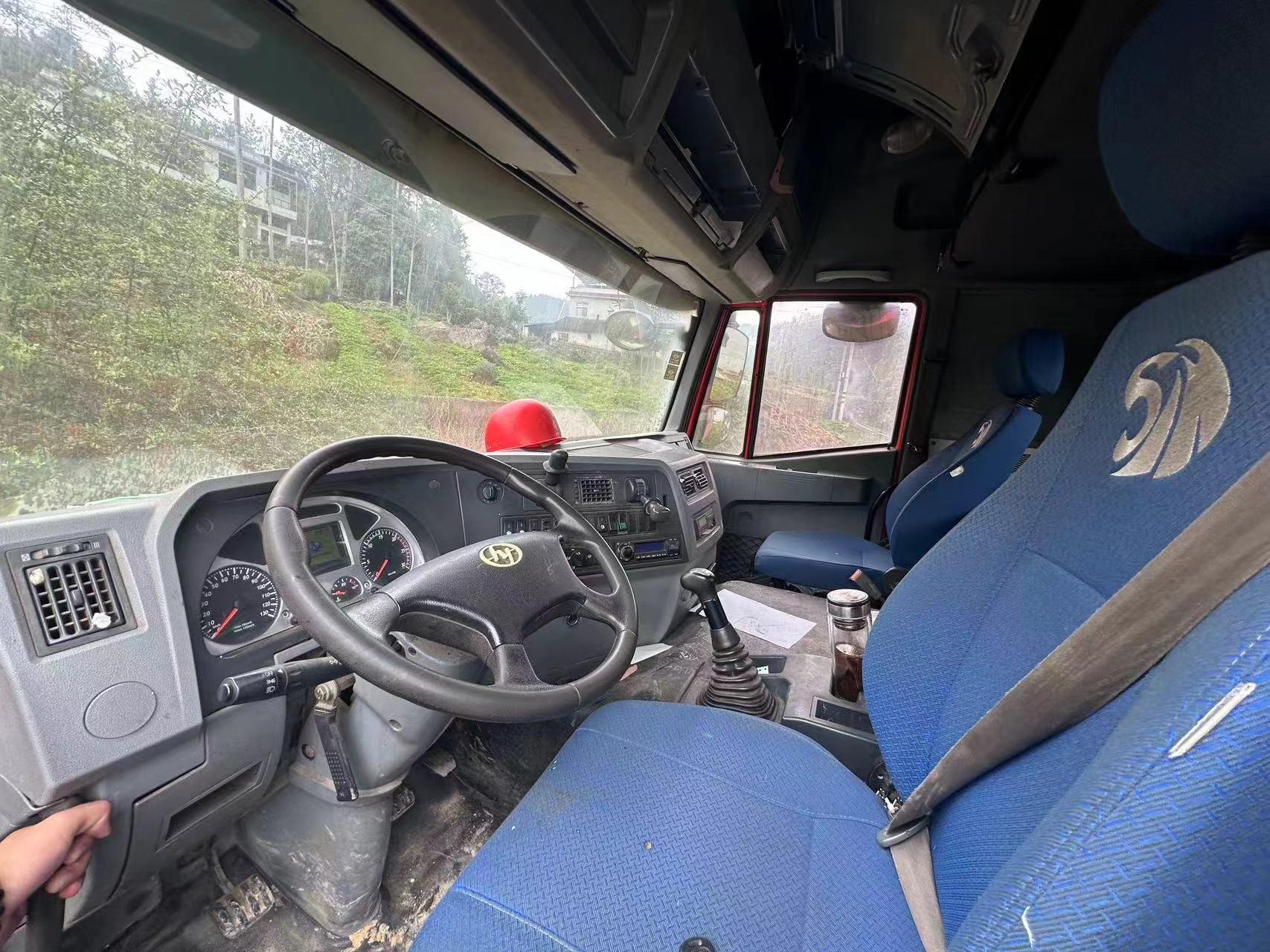 国五红岩杰狮原装原版480马力机器整车拆卖需要的老铁看看