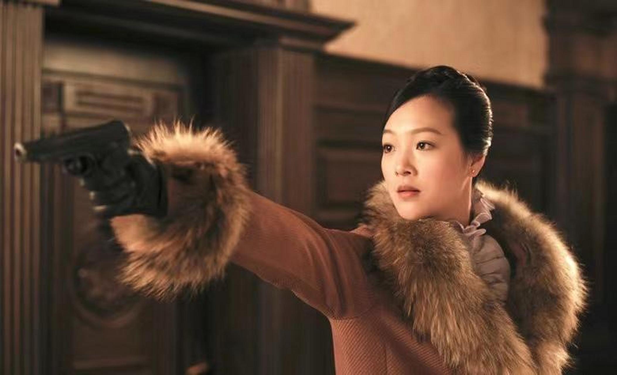 "砰砰砰"三声枪响,一代军阀孙传芳应声倒地血流不止,佛堂内顿时尖叫四