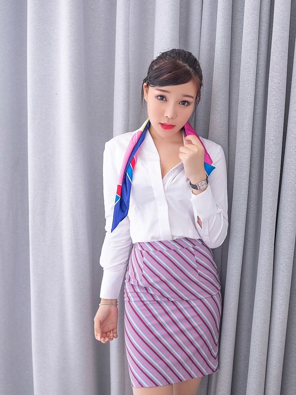 芝芝booty《空姐的丝袜美腿》