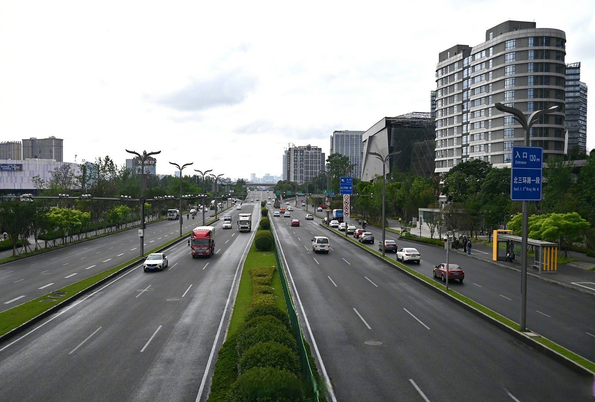 沙西线(西华大道)改造工程起于三环路交大立交,终点位于金牛区与郫都