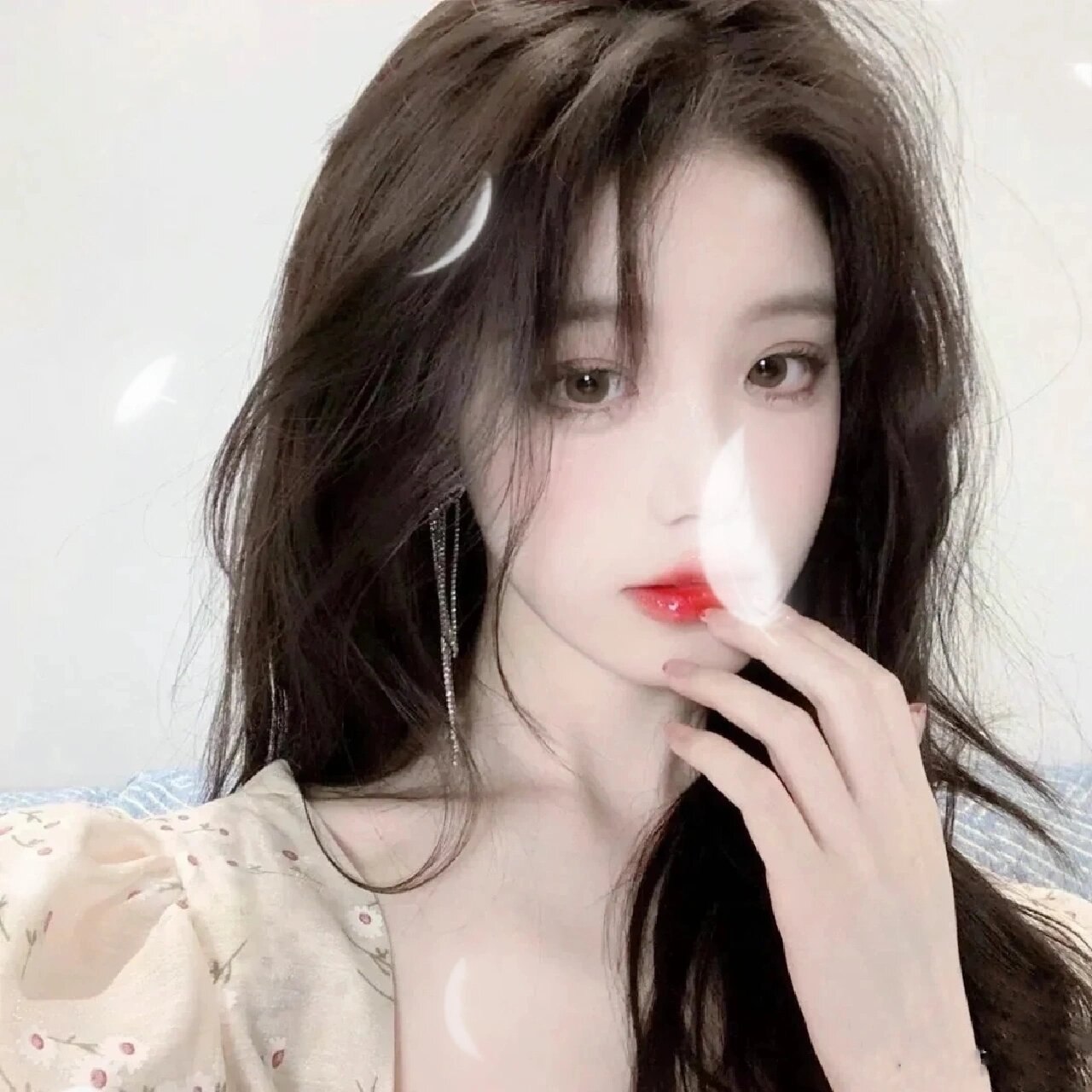 白色系无水印真人女头像