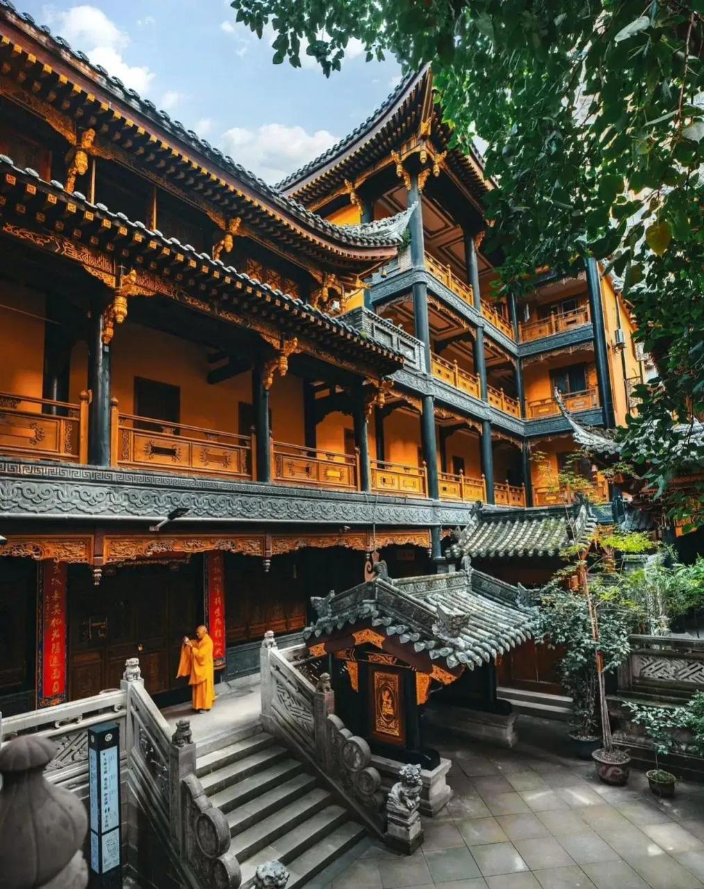 重庆罗汉寺 手机下的重庆 行摄成都 洪崖洞 白居寺随拍 随手拍广仁寺