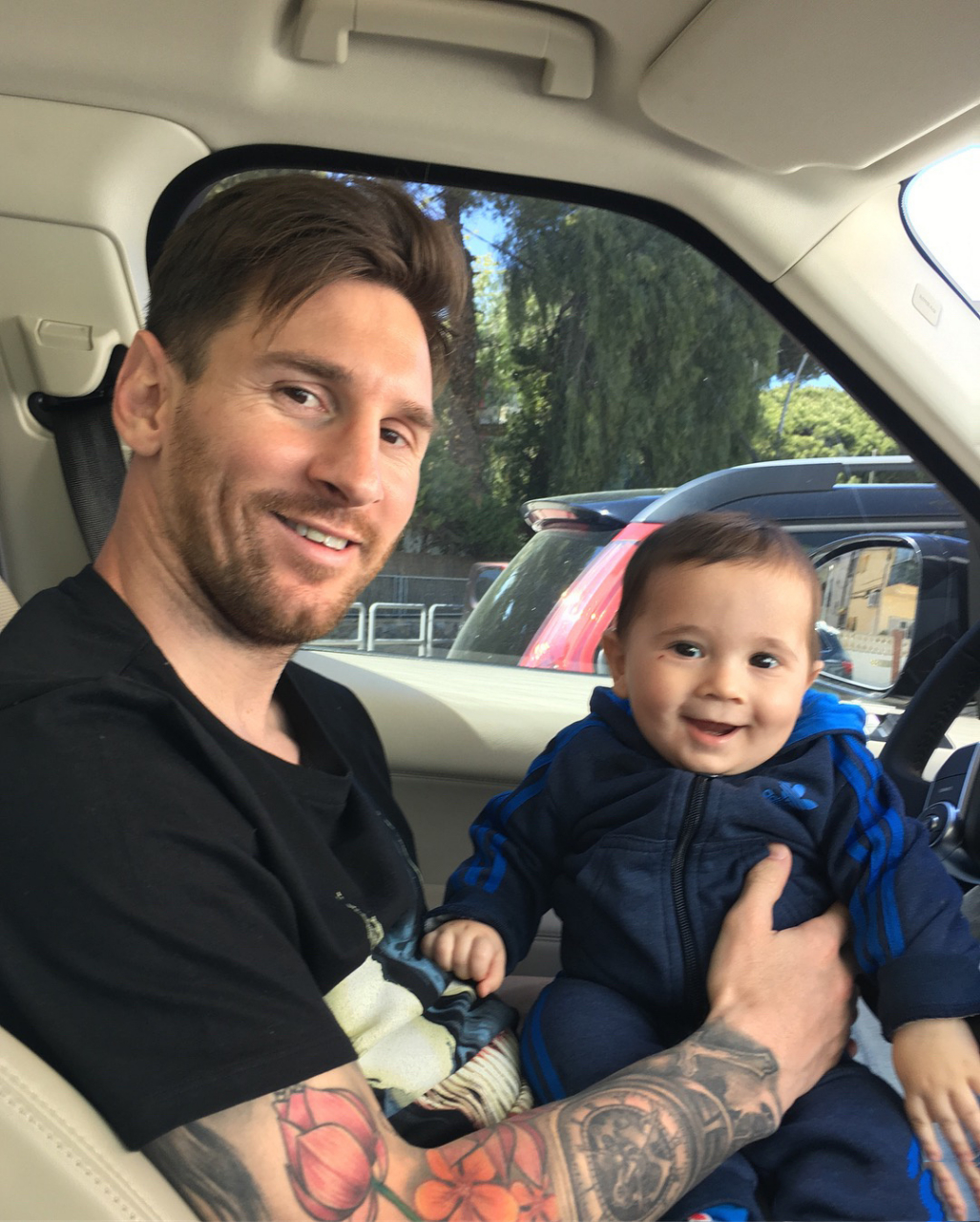 我又来啦,今天给大家看看马特奥梅西小时候 作为最让梅老板头疼的麻袋