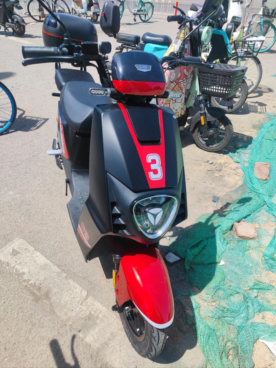 雅迪dt301选购 6月初买了雅迪dt3电动车,骑行了一个多月,感觉很好用