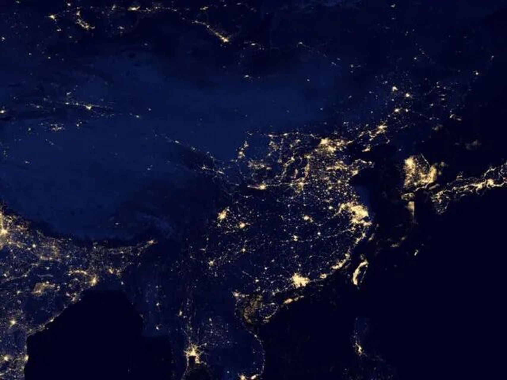 全国主要城市最新卫星夜景图 有三个不同版本,长三角,珠三角,京津三大