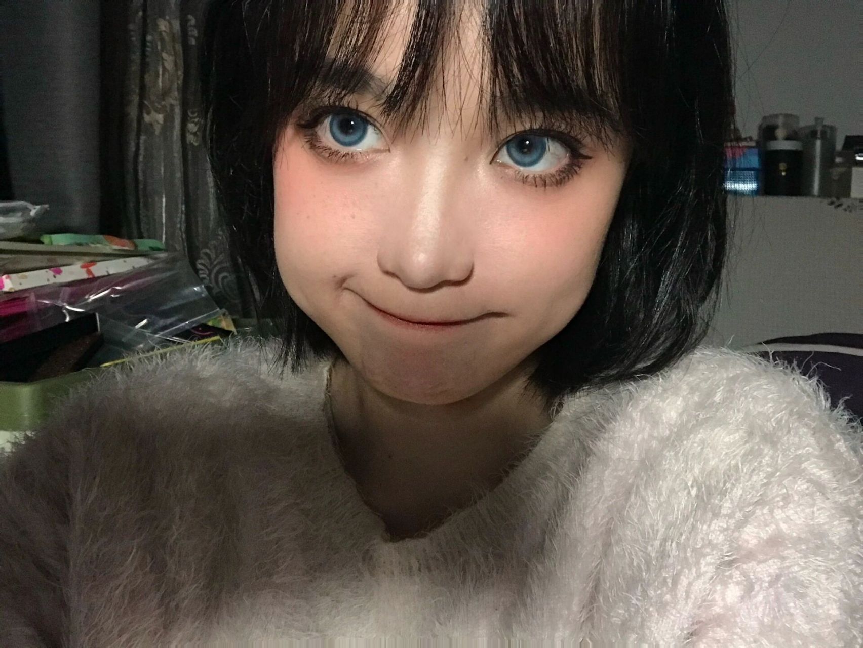 年度爱用腮红 3ce delectable 图里就是 对我来说有收敛效果的草莓粉