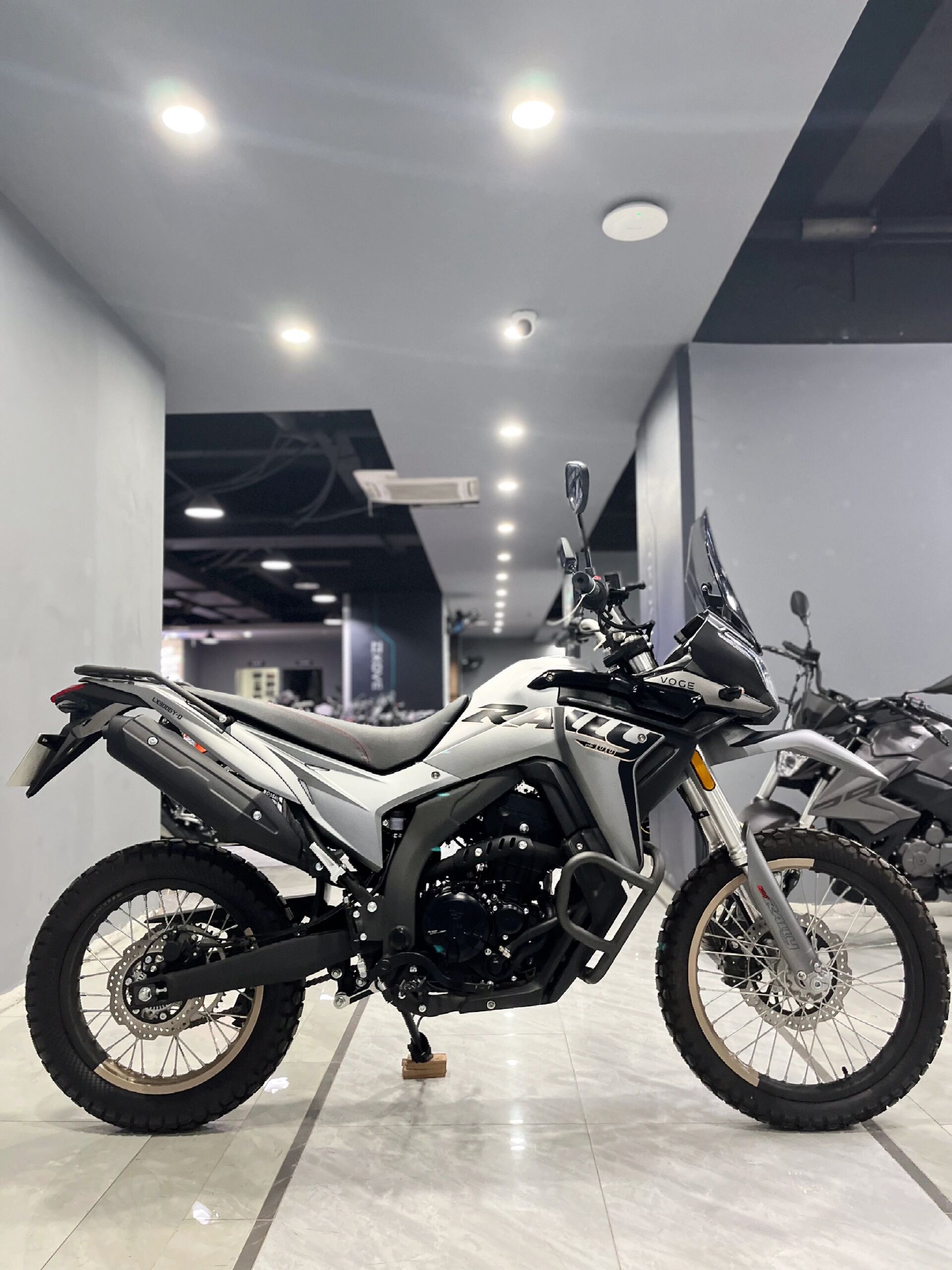 无极300gy 无极300gy  rally   21款全新车上户,23年2月上户骑上户