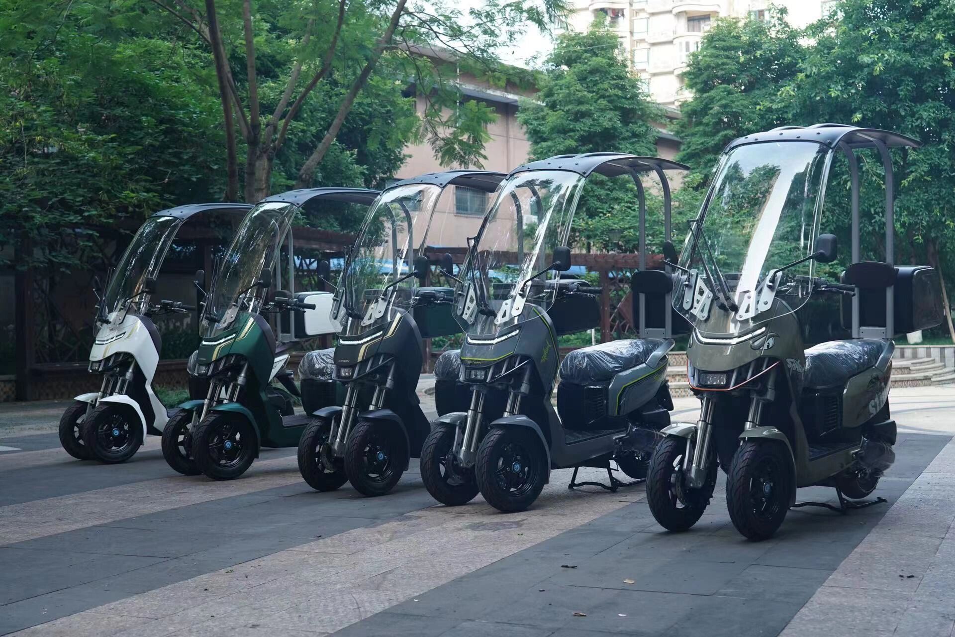 斗风珑鲨s1~110 斗风珑鲨s1-110倒三轮带蓬带箱大量到货,公告可正常