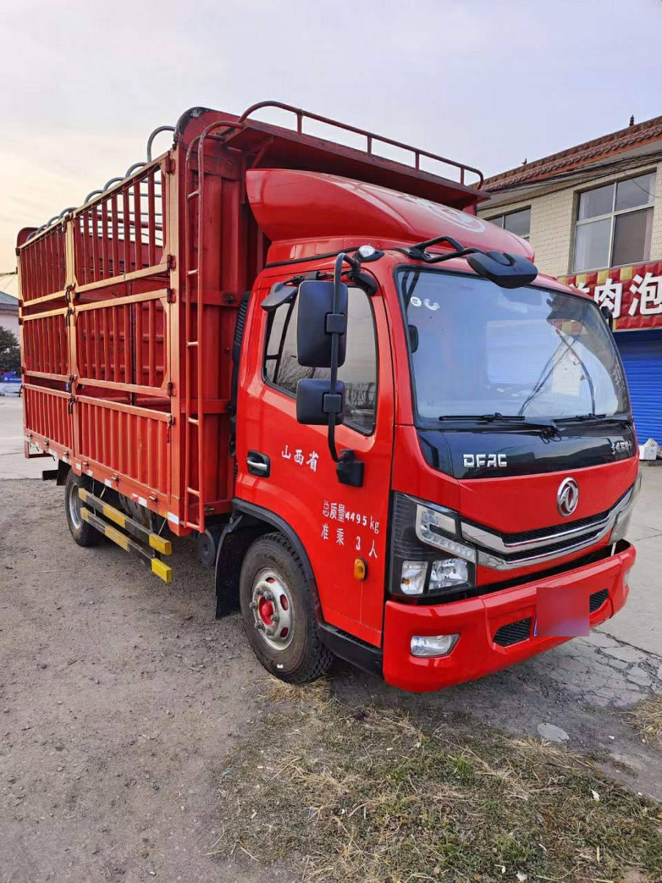 东风多利卡四米二高栏!