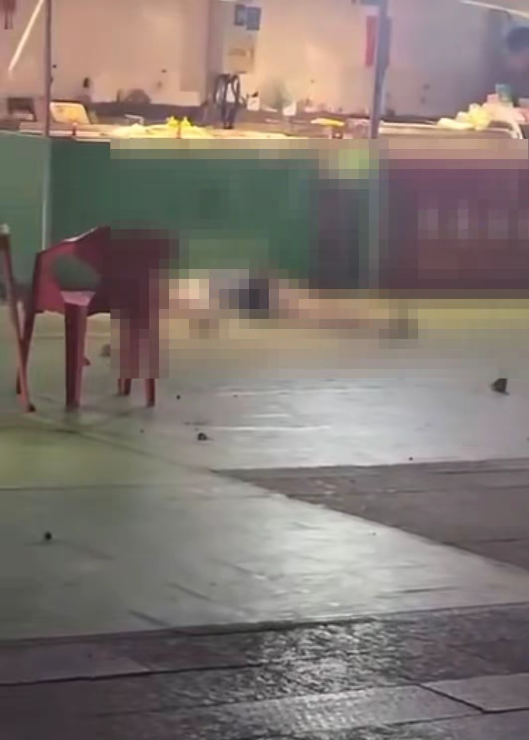 因生活困顿,情绪失控,决定通过高空