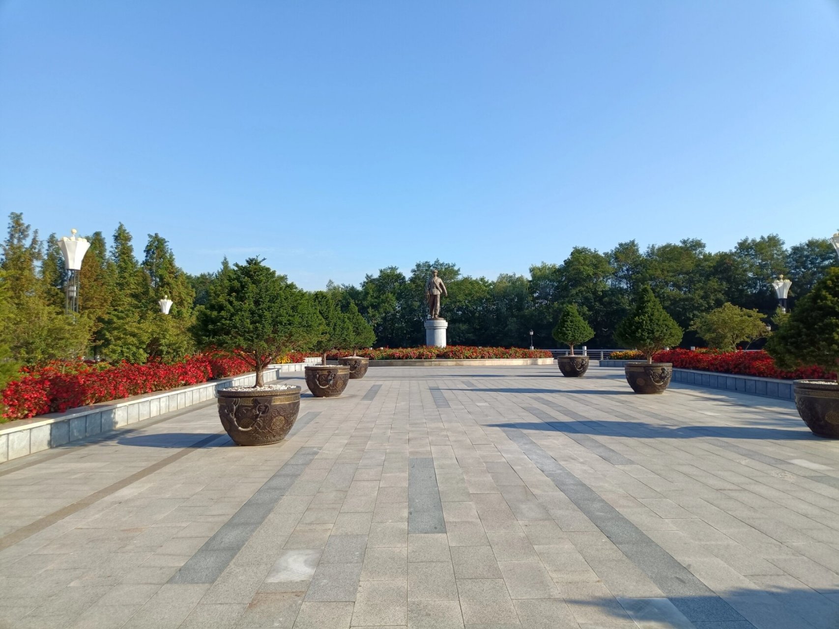 丹东志愿军公园  到处可以听到看到保家卫国的影子