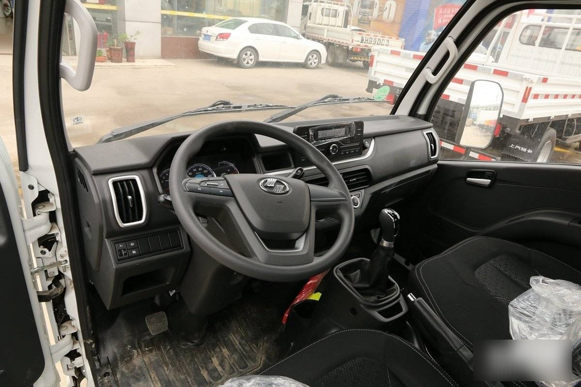 上汽跃进福运s80 一款超性价比柴油小卡 合规装2.