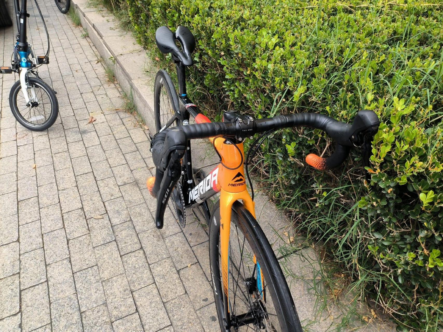 美利达瑞克多4000 迈凯伦队版涂装 桶轴碟刹,尺码xxs,相当于47 适合