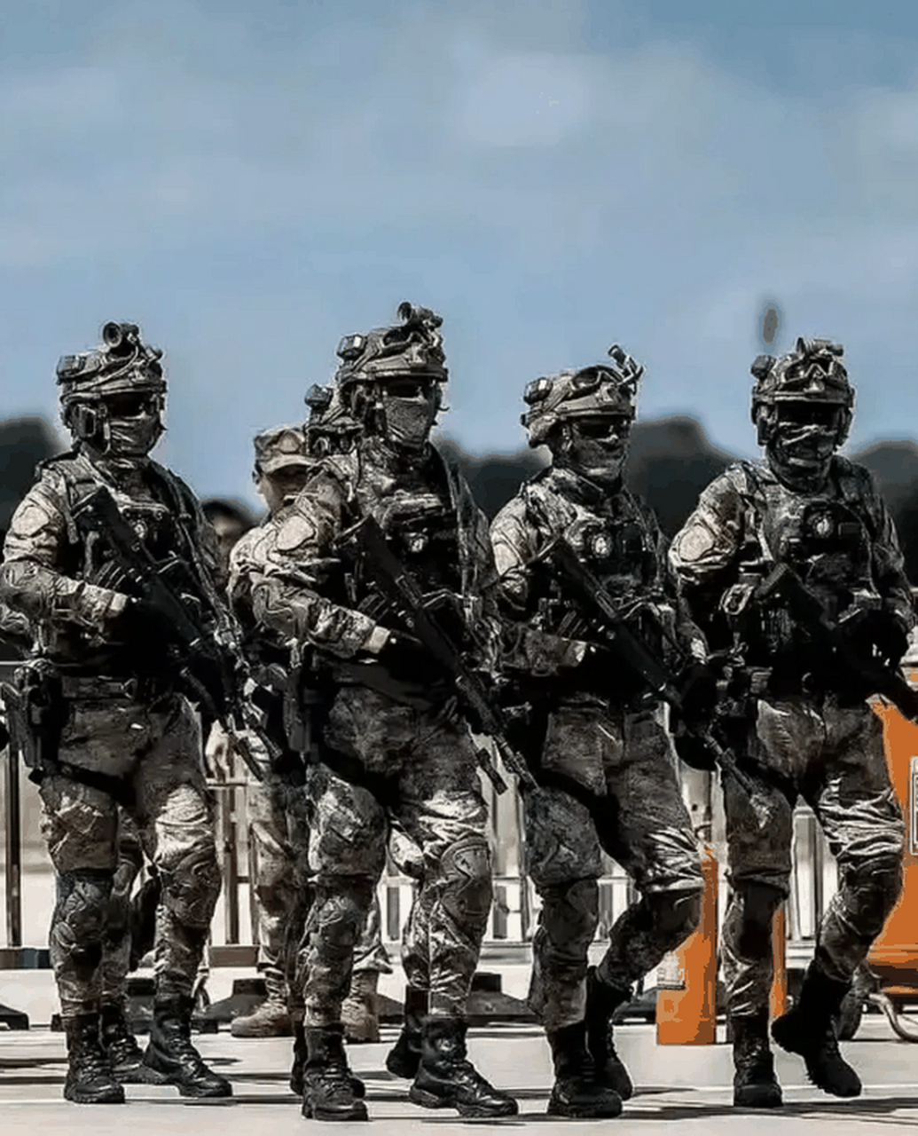 看看中国的空降兵装备,再对比美国的101空降师!向往上热搜 微头条精选